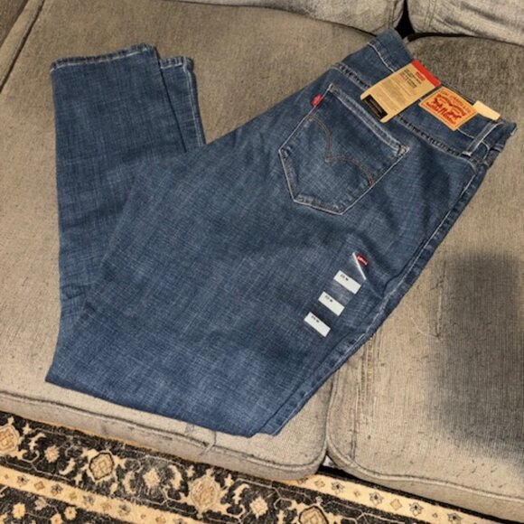 Levi's 721 Plus Size 20W High Rise Skinny Jeans, Medium Wash NEW - Picture 3 of 7